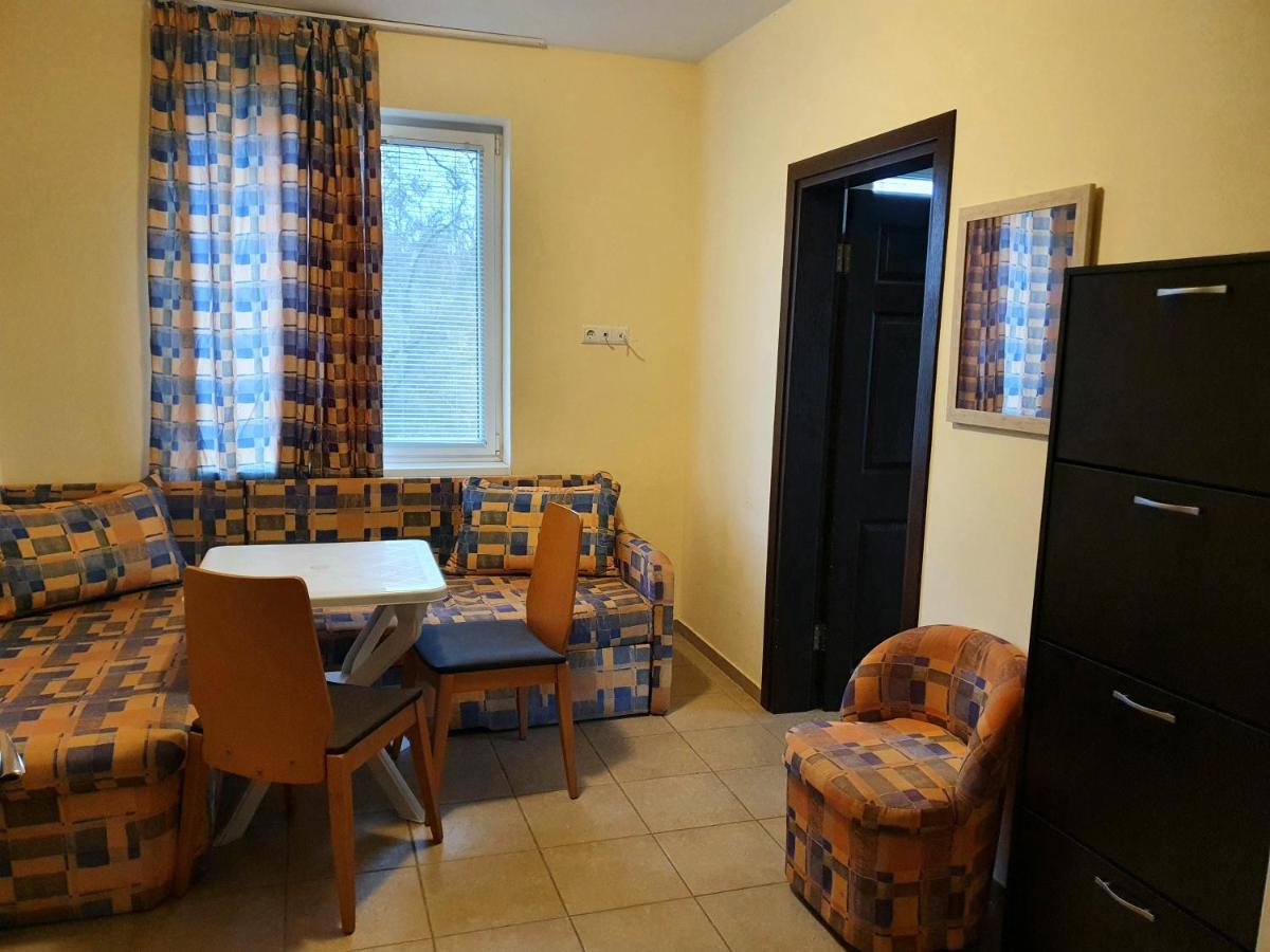 Viriks Hotel Burgas Ngoại thất bức ảnh